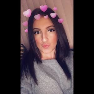 Meet your Posher, Alexis